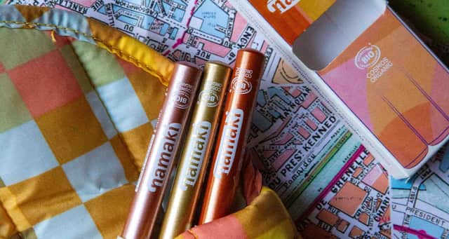 crayons de maquillage pailletés BIO