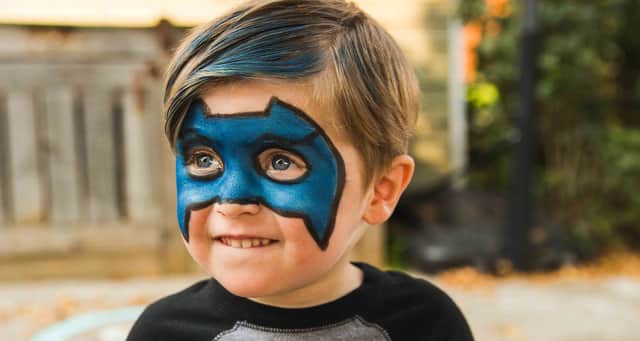 maquillage super héros enfant