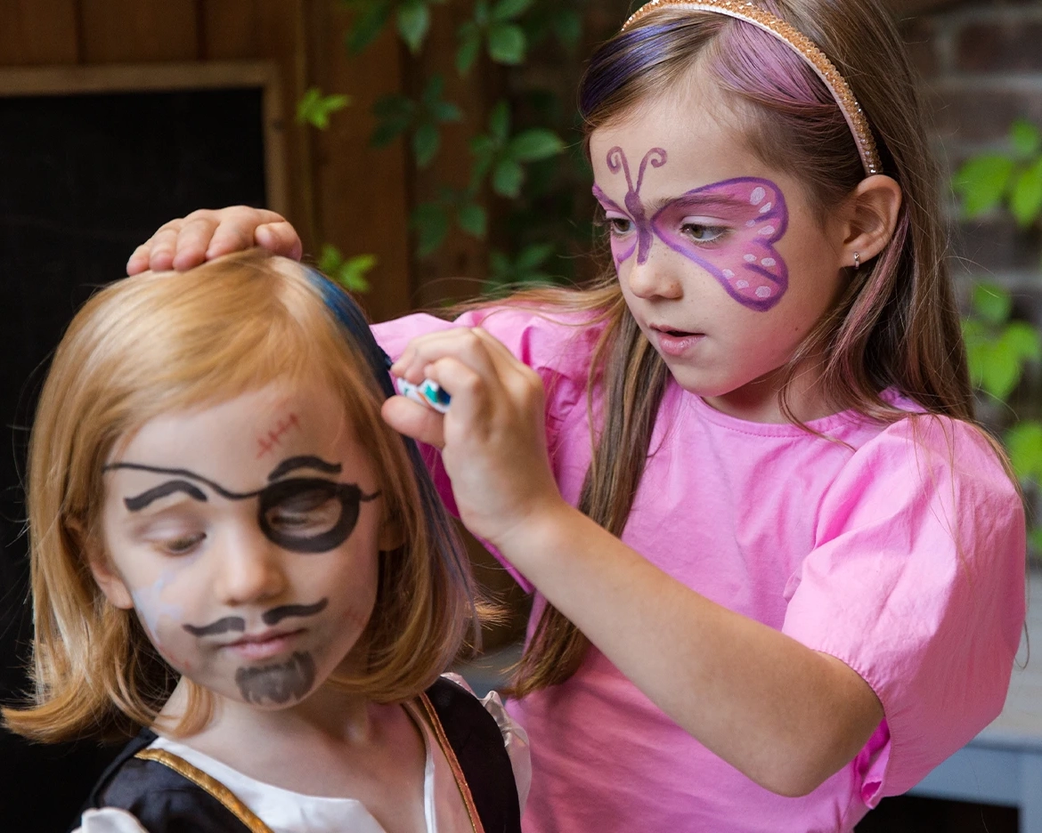 Organic children's make-up