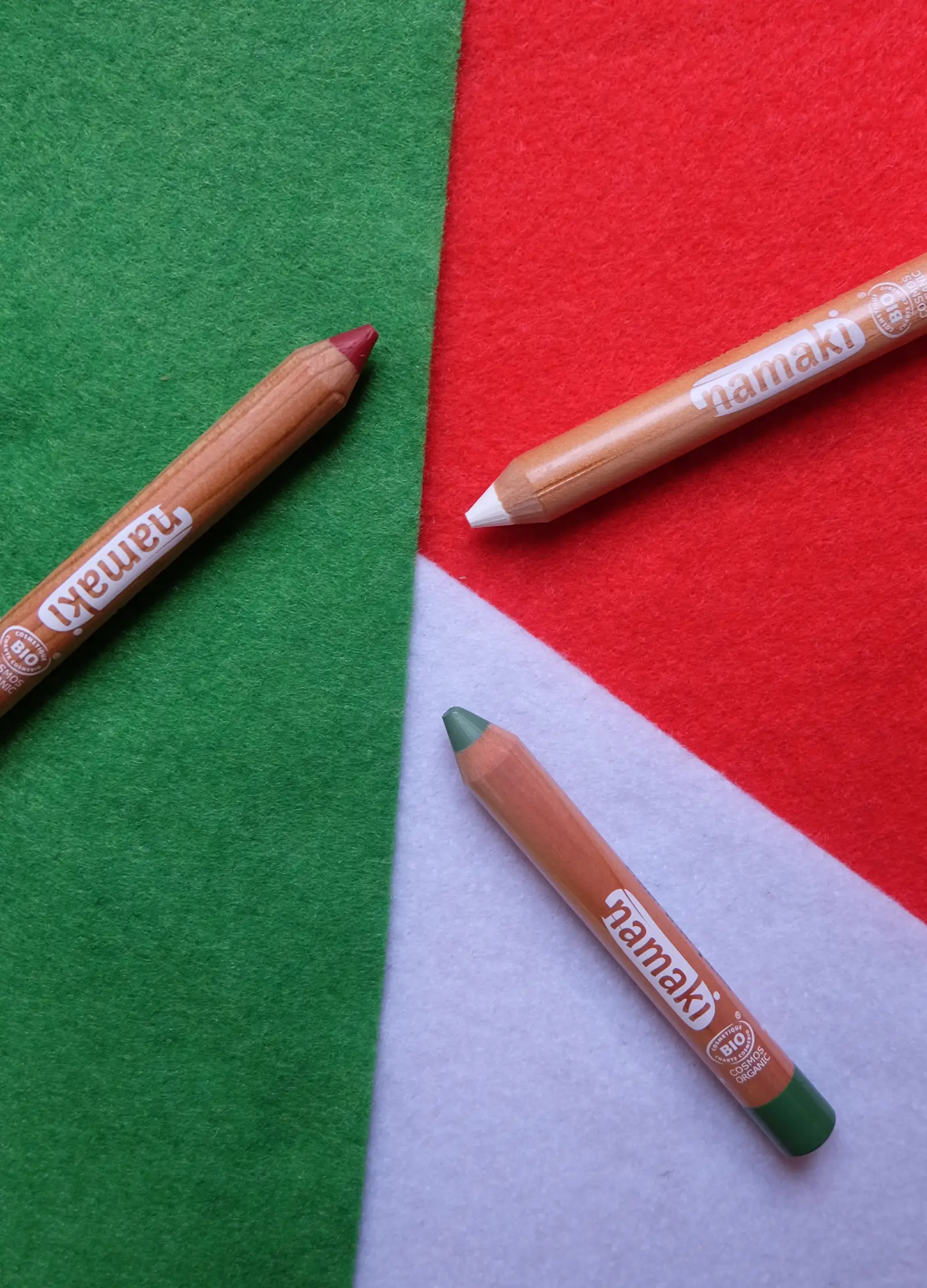 crayon de maquillage cosmos