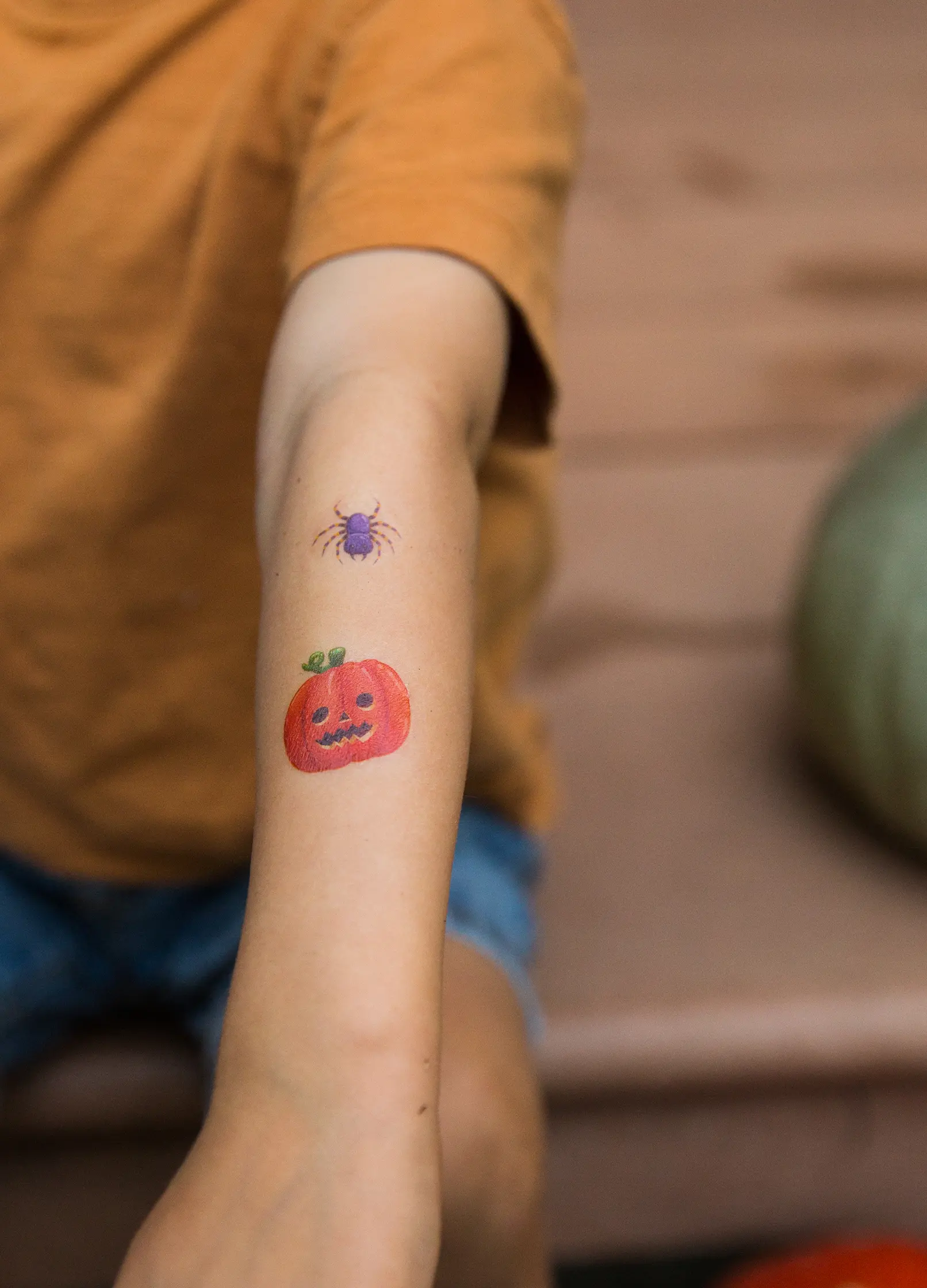tatouage citrouille enfant