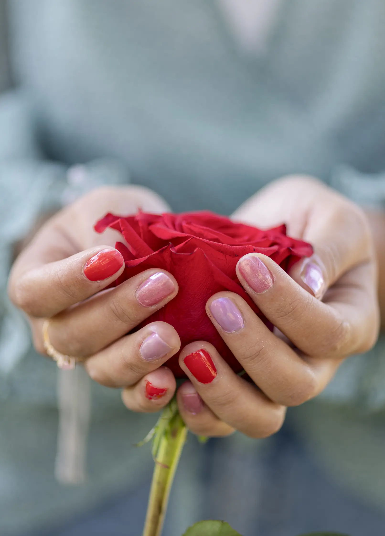 vernis à ongle base eau pelable enfant rose