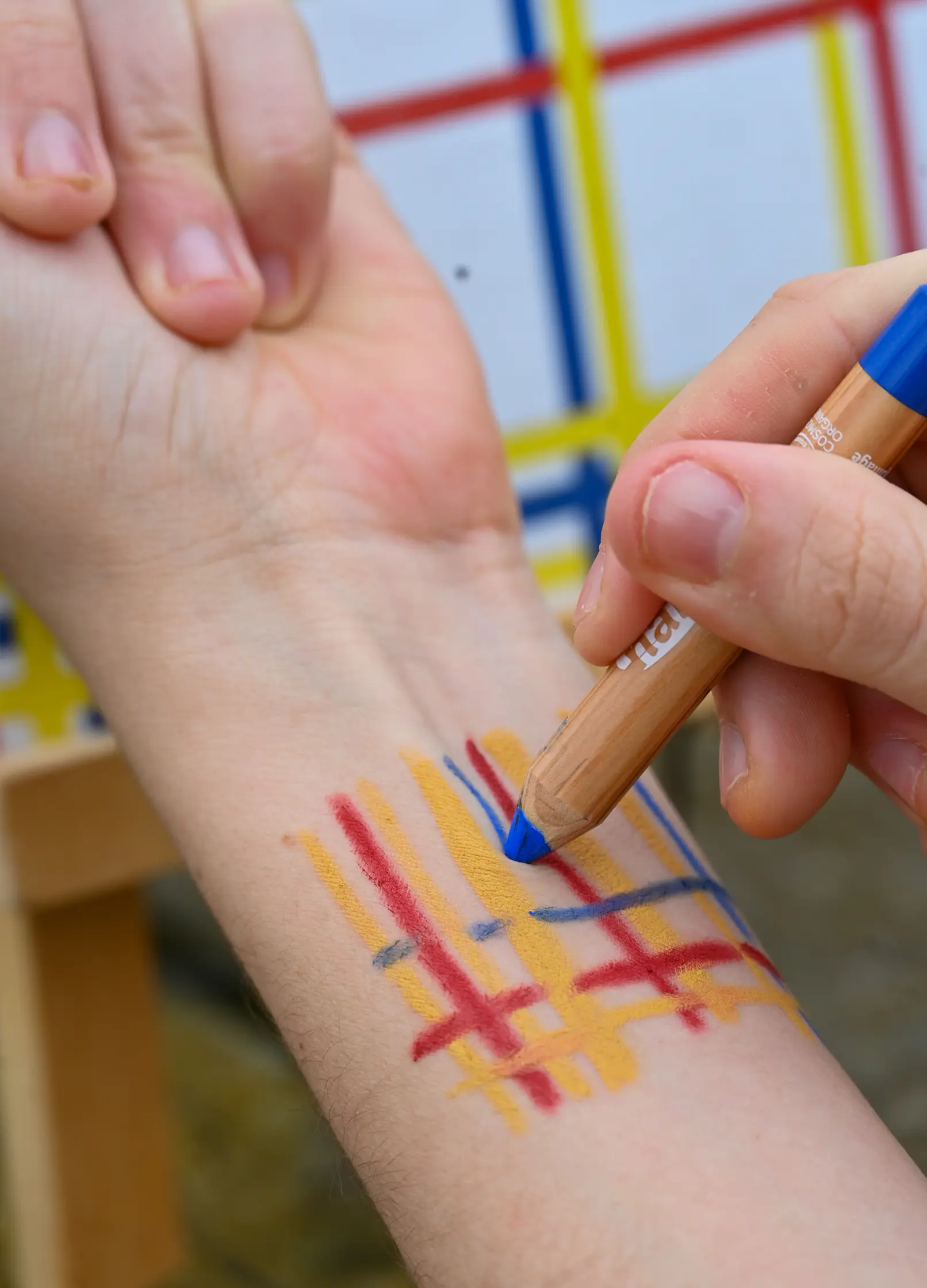 crayons bleu Mondrian
