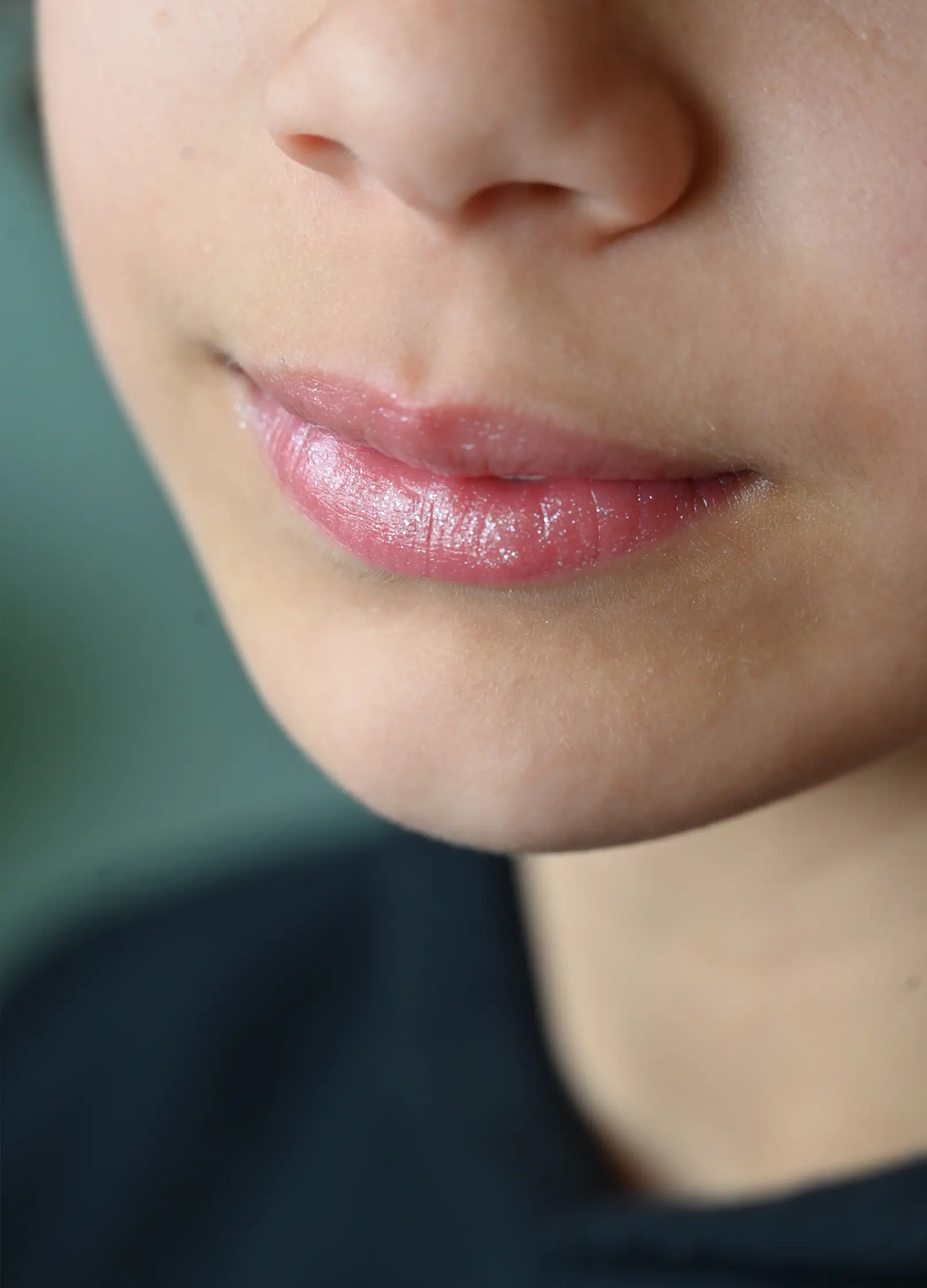 gloss sur les lèvres enfants bio
