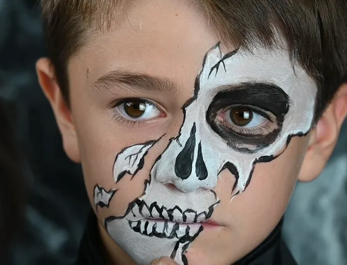 Halloween skeleton makeup tutorial