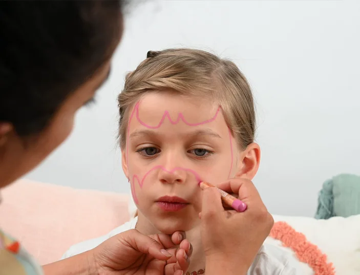 tuto maquillage enfant batgirl