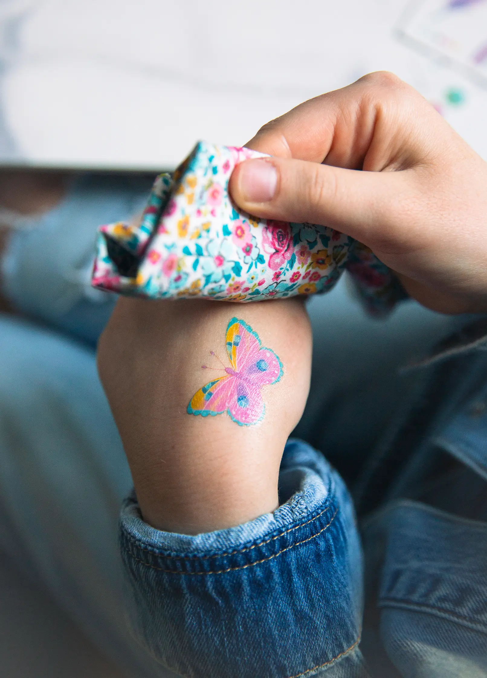 tatouage enfant papillon